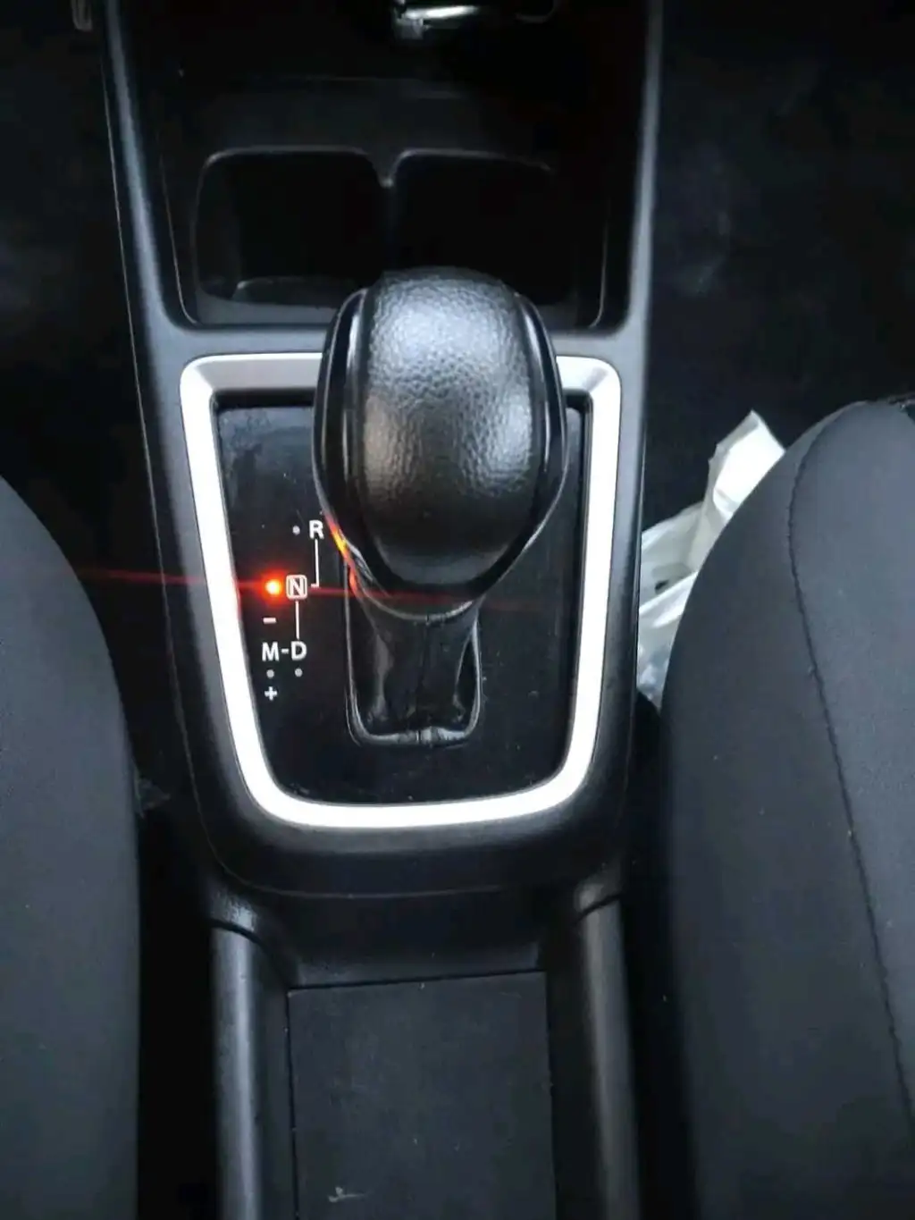 SUZUKI SWIFT BOÎTE AUTOMATIQUE PREMIÈRE MAIN 