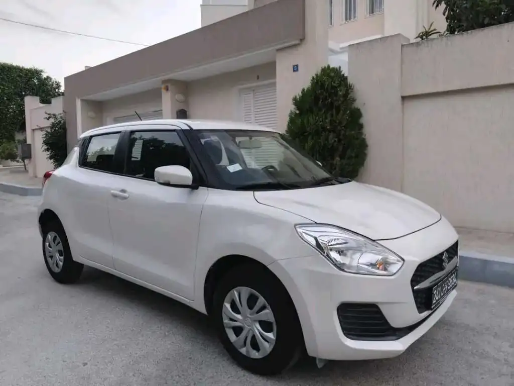 SUZUKI SWIFT BOÎTE AUTOMATIQUE PREMIÈRE MAIN 