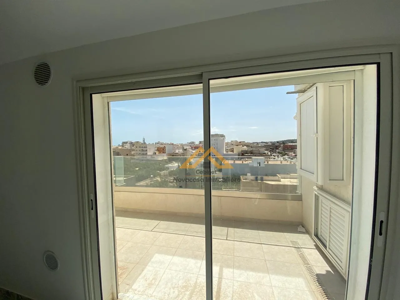 À VENDRE – Appartement S+1 à Tantana, Chatt Mariem (73 m²) –  Proche de la mer