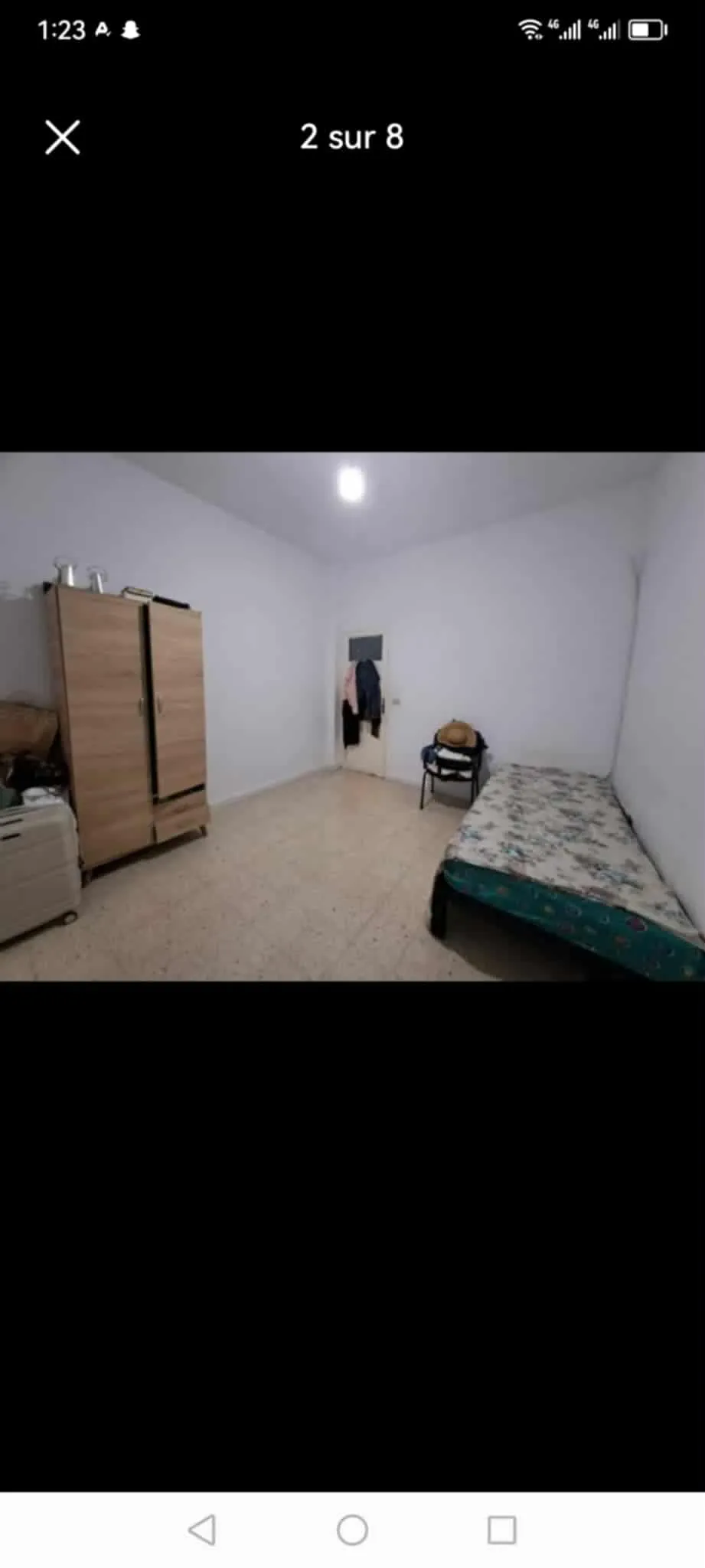 un studio s+1 vide au 1er étage a louer situé a Cité Khadhra Prés de collège