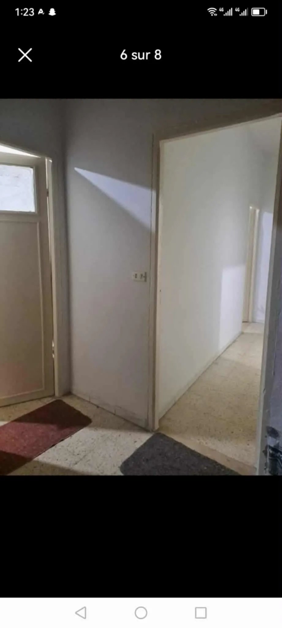 un studio s+1 vide au 1er étage a louer situé a Cité Khadhra Prés de collège