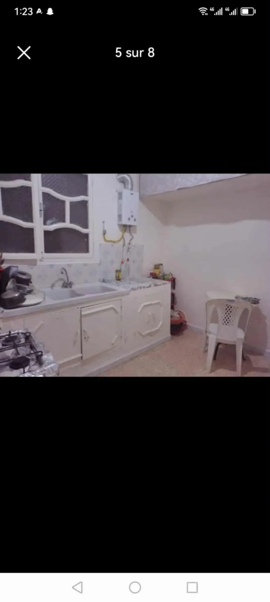 un studio s+1 vide au 1er étage a louer situé a Cité Khadhra Prés de collège
