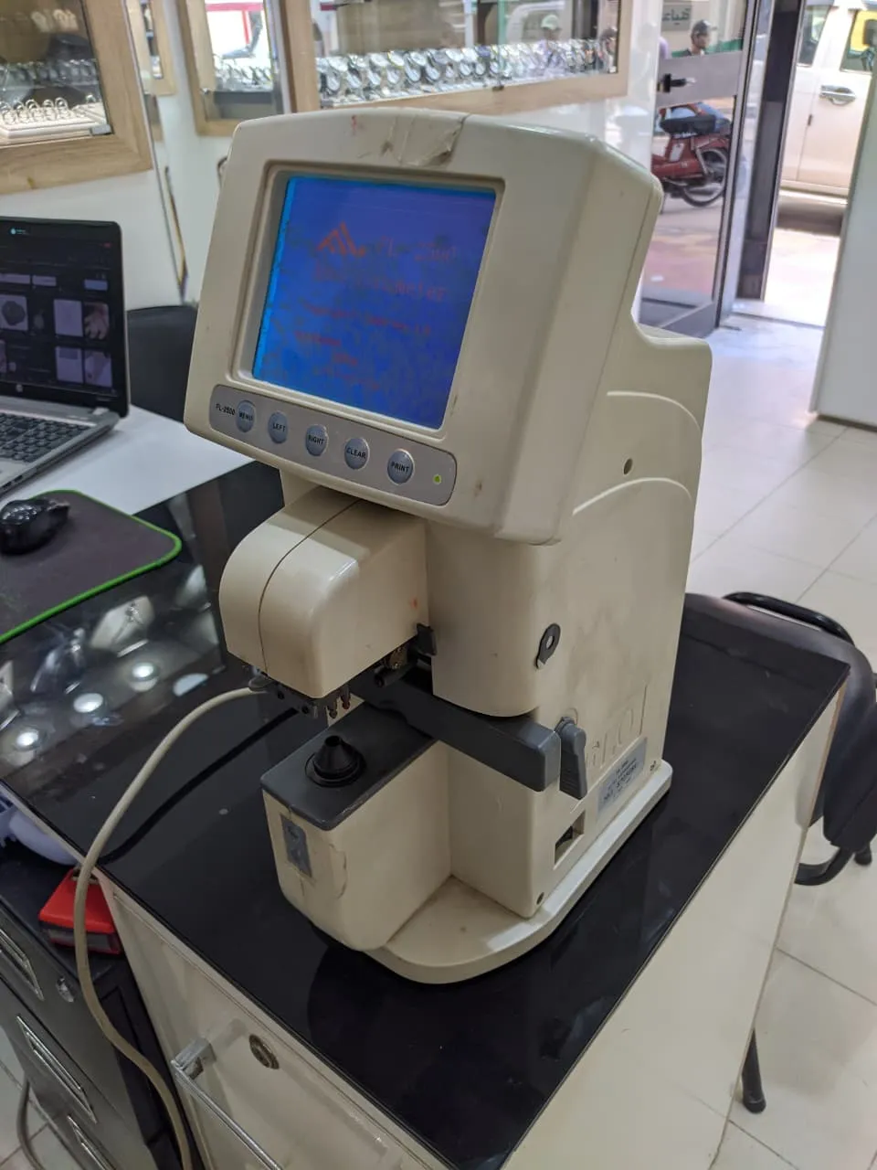 Frontofocomètre automatique FL-2500 – Appareil de mesure optique professionnel