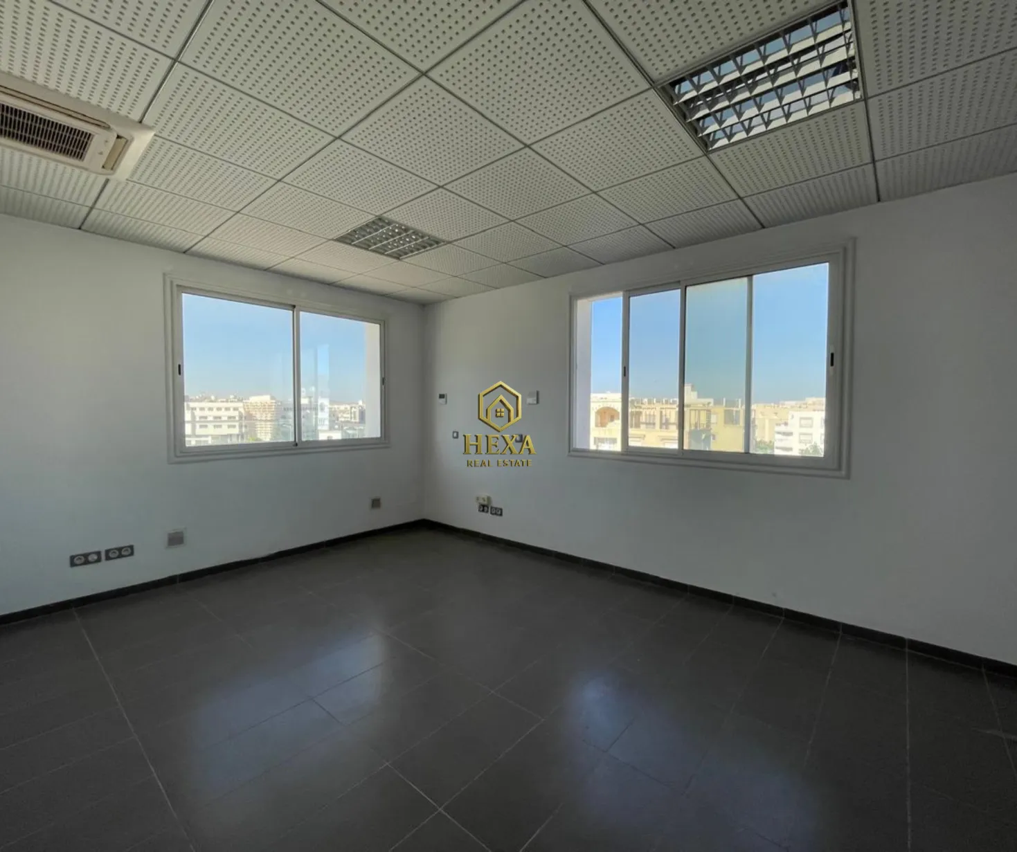 Appartement s3 à usage bureautique au lac 2