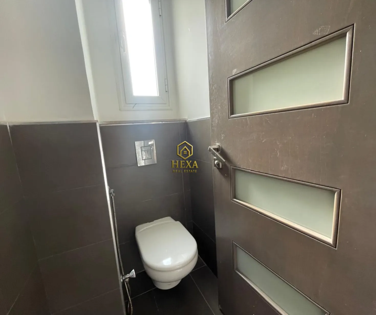 Appartement s3 à usage bureautique au lac 2