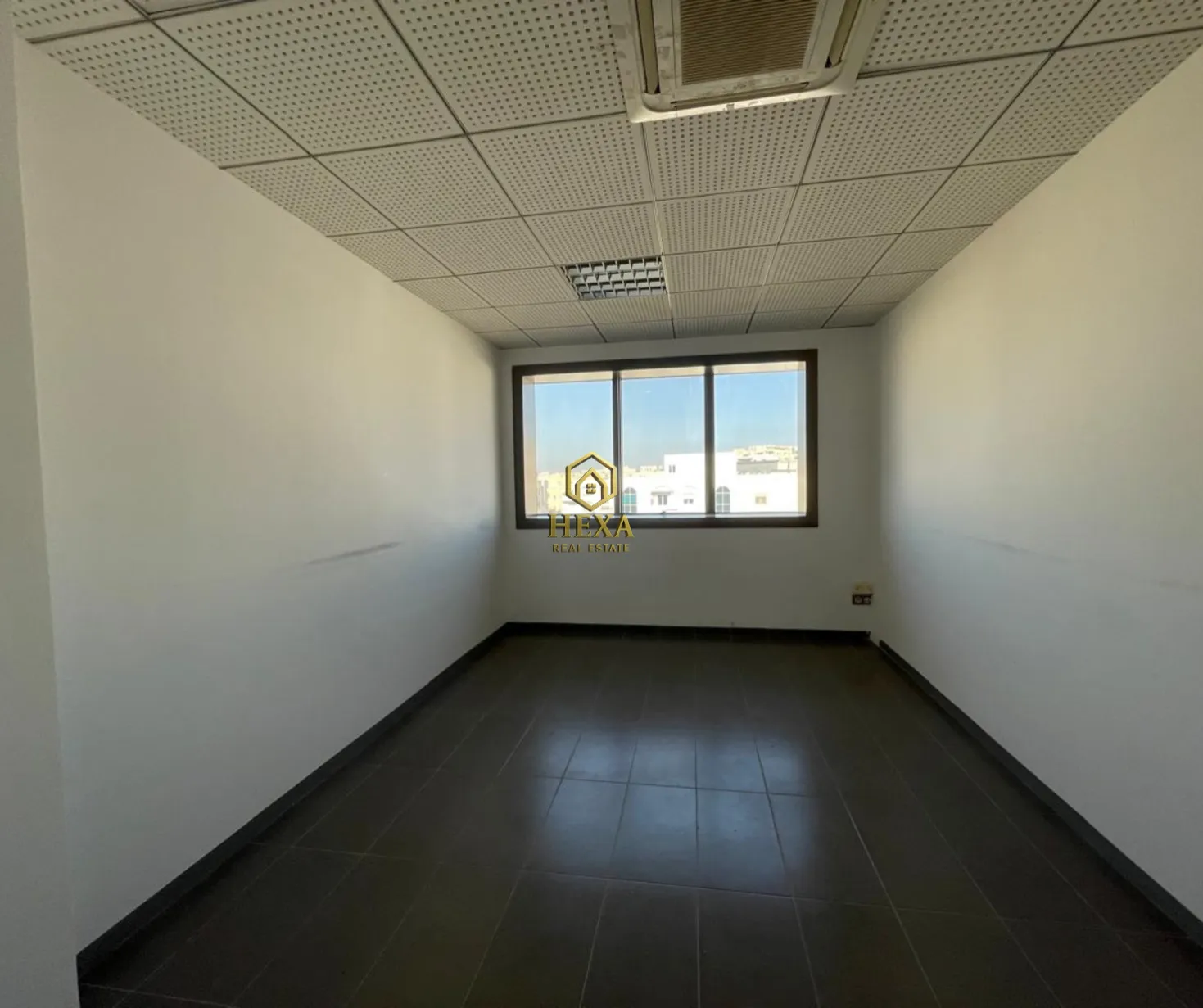 Appartement s3 à usage bureautique au lac 2