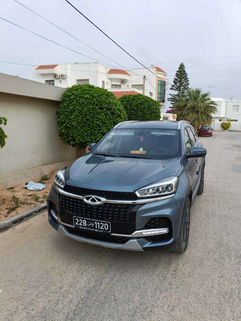 tiggo 8 jdida bacou 7 places