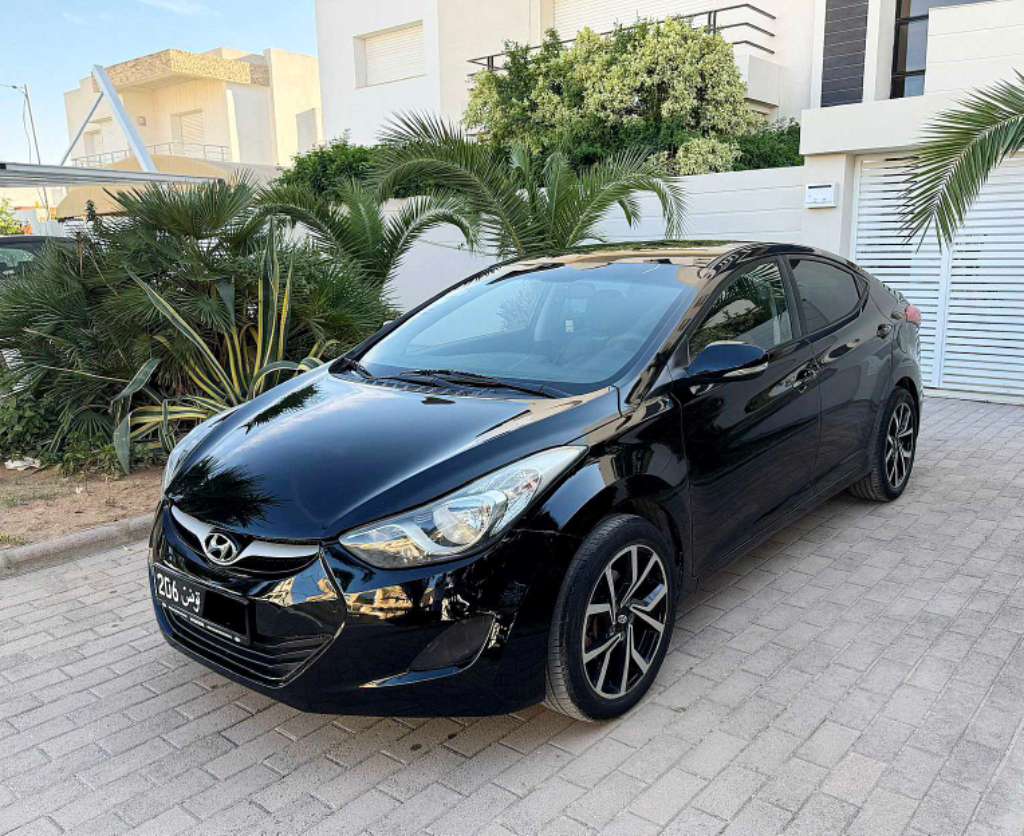 HYUNDAI ELANTR 2017