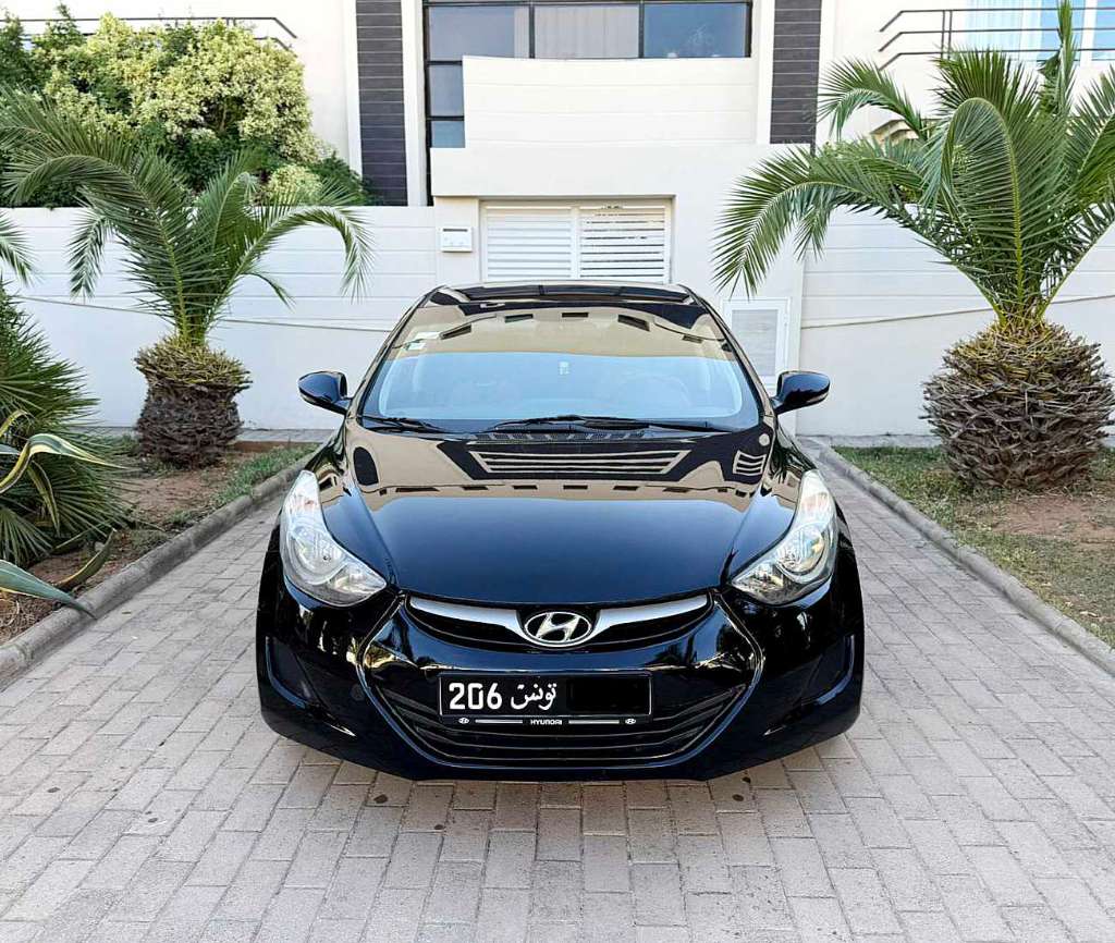HYUNDAI ELANTR 2017