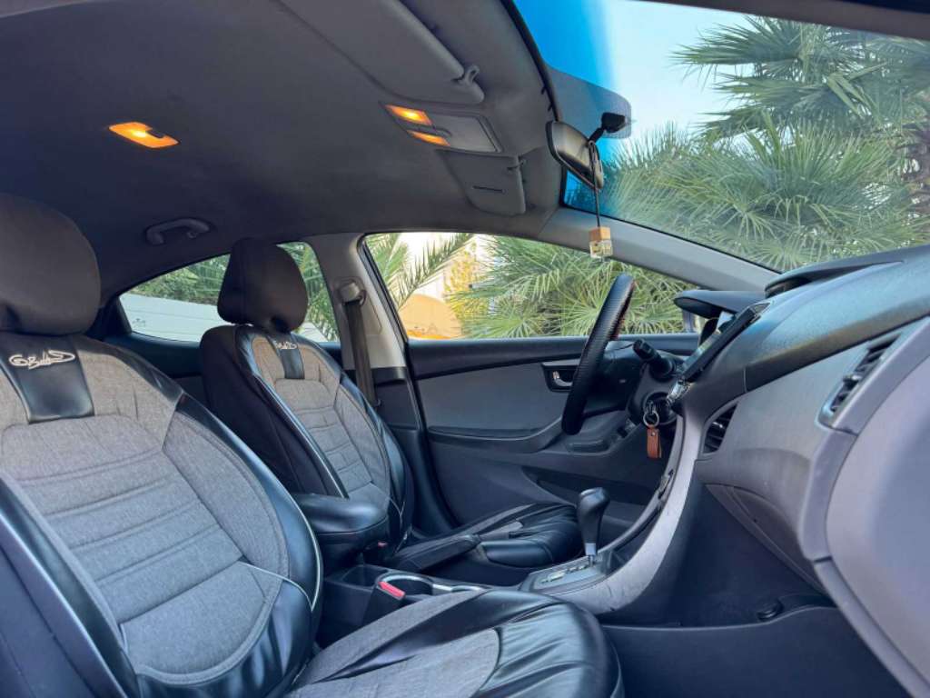 HYUNDAI ELANTR 2017