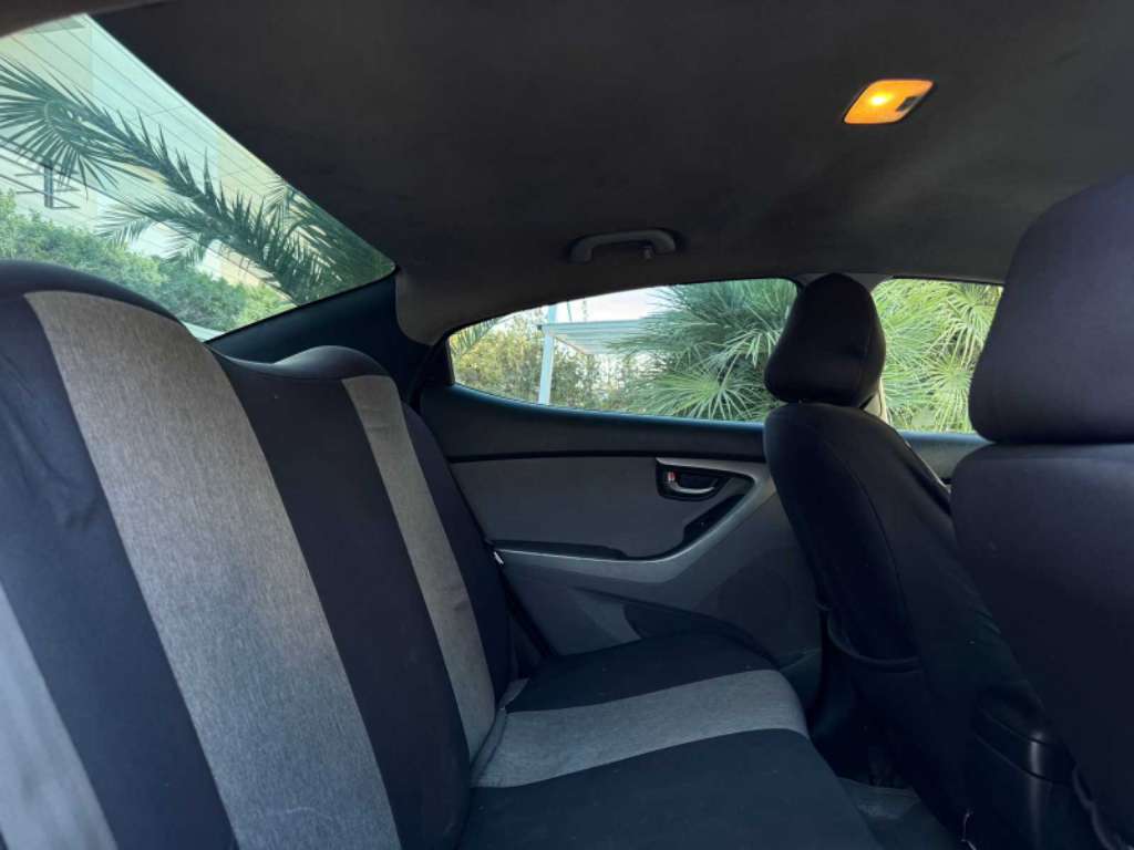 HYUNDAI ELANTR 2017
