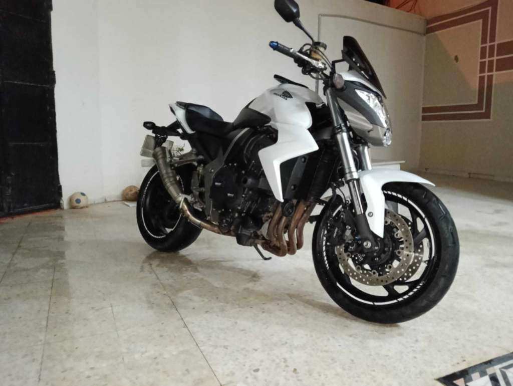 CB1000R pot LEOVINCE GP PRO 