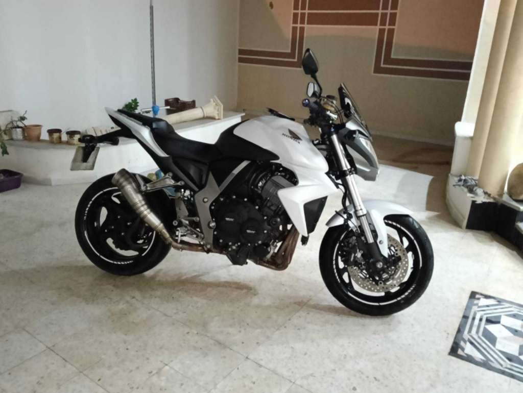 CB1000R pot LEOVINCE GP PRO 