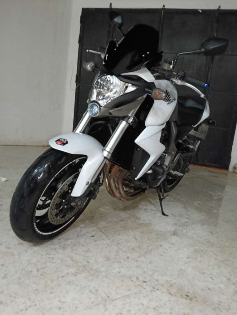 CB1000R pot LEOVINCE GP PRO 