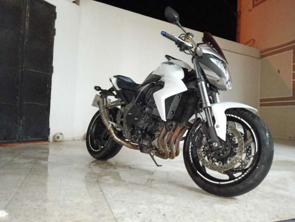 CB1000R pot LEOVINCE GP PRO 