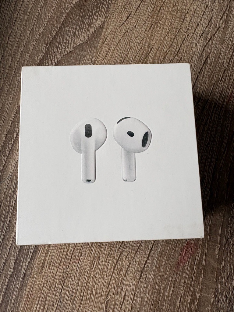 AirPods 4