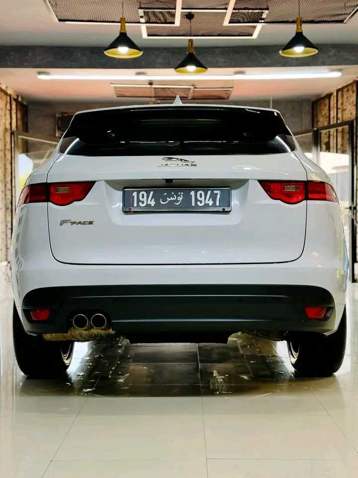 Jaguar f pace