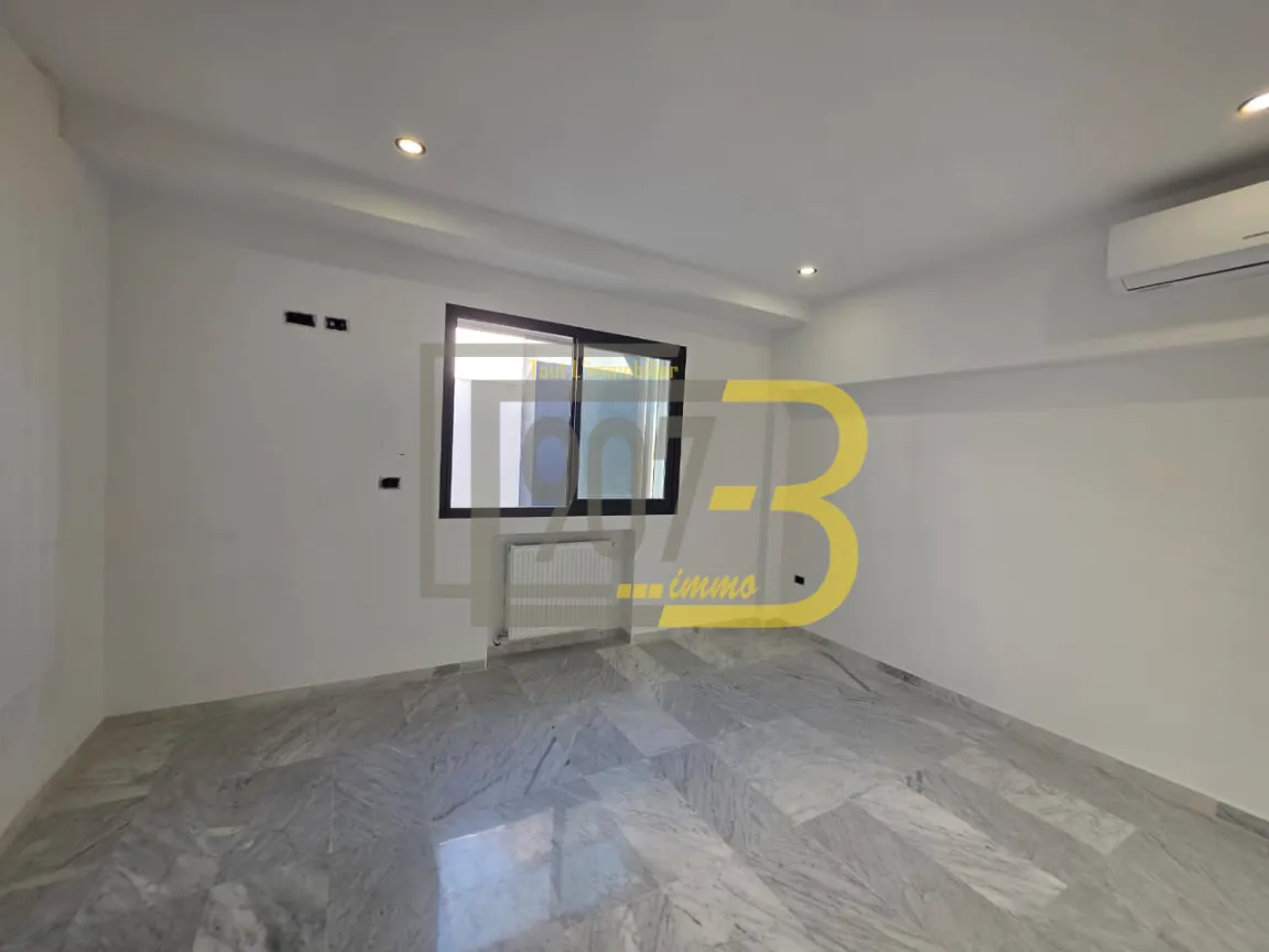  À louer en exclusivité : Un appartement S+2 jamais habité à La Soukra