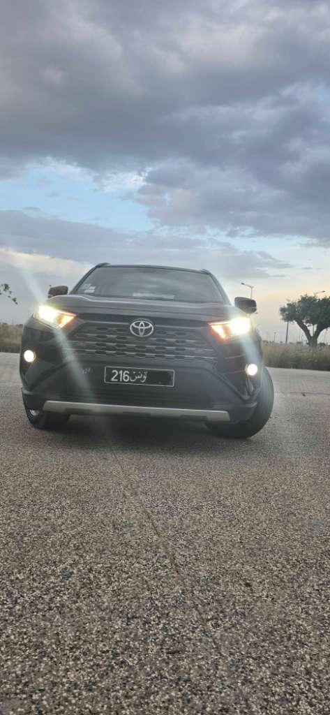 TOYOTA RAV 4