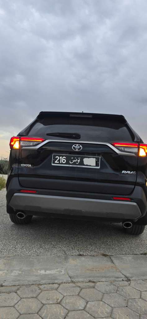 TOYOTA RAV 4