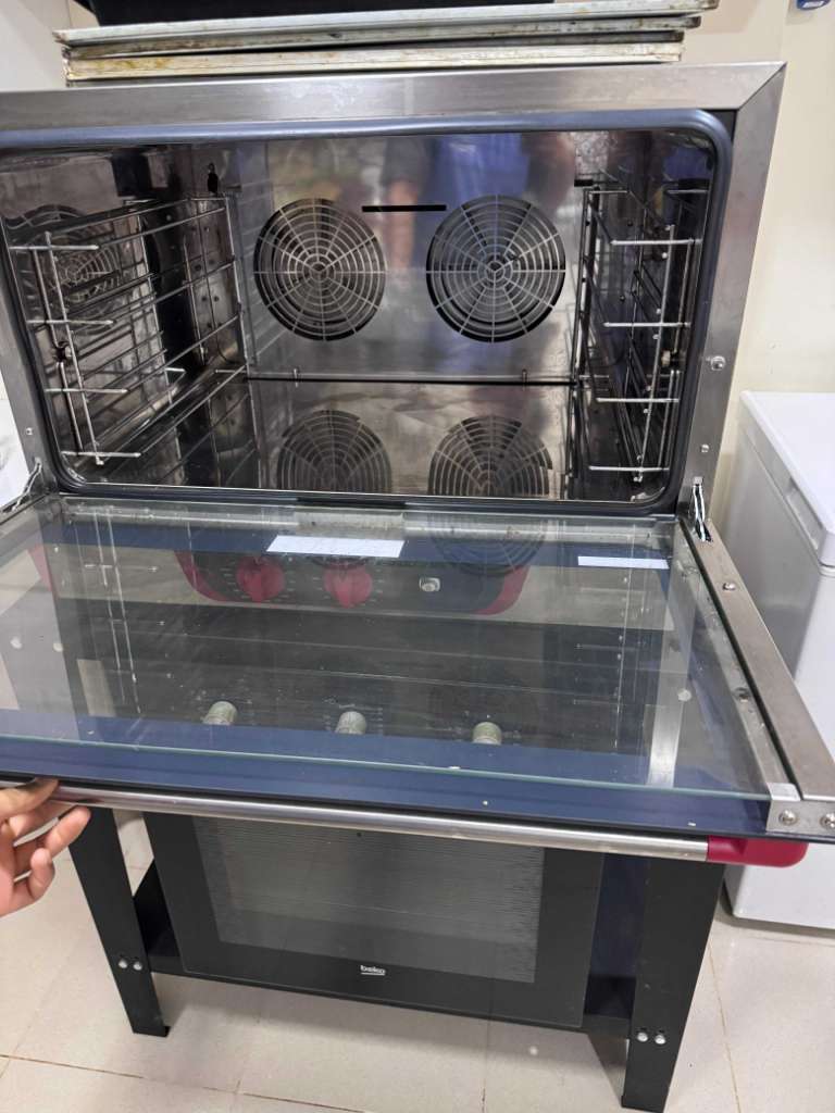 Pâtisserie à Coté collège pilote de Mégrine