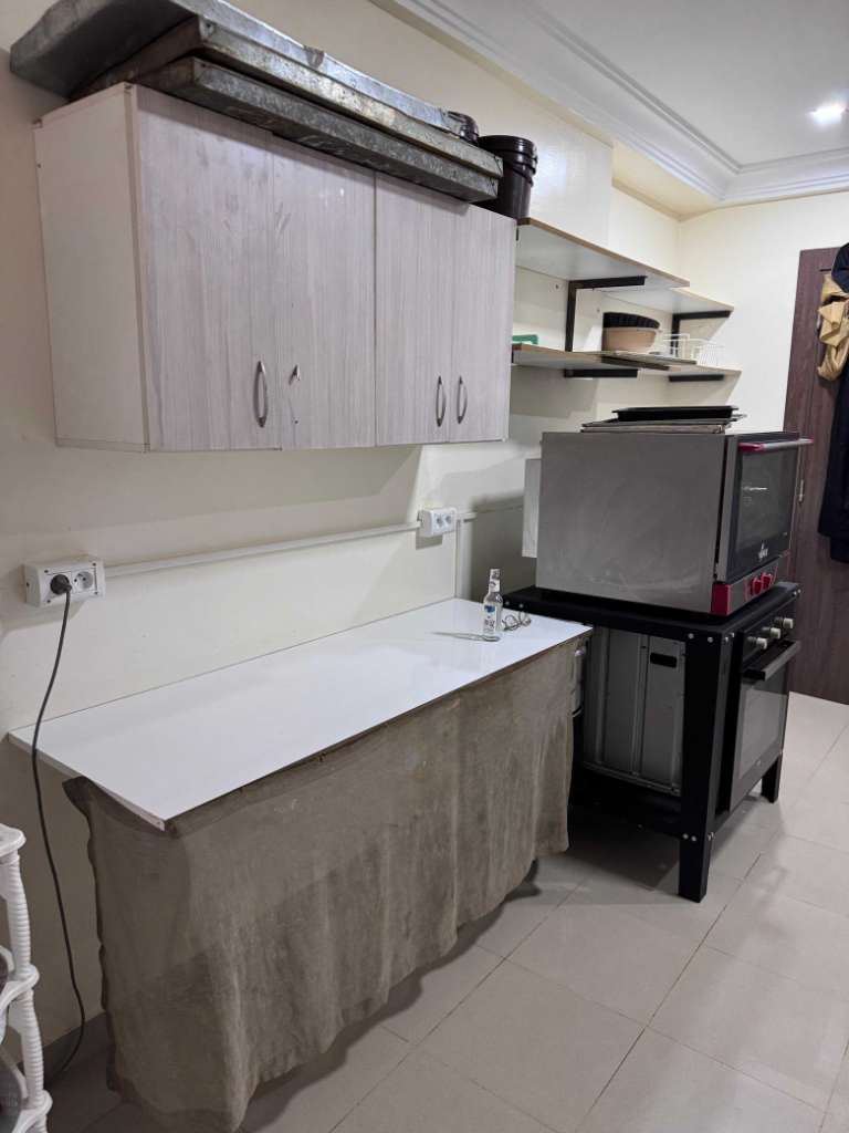 Pâtisserie à Coté collège pilote de Mégrine