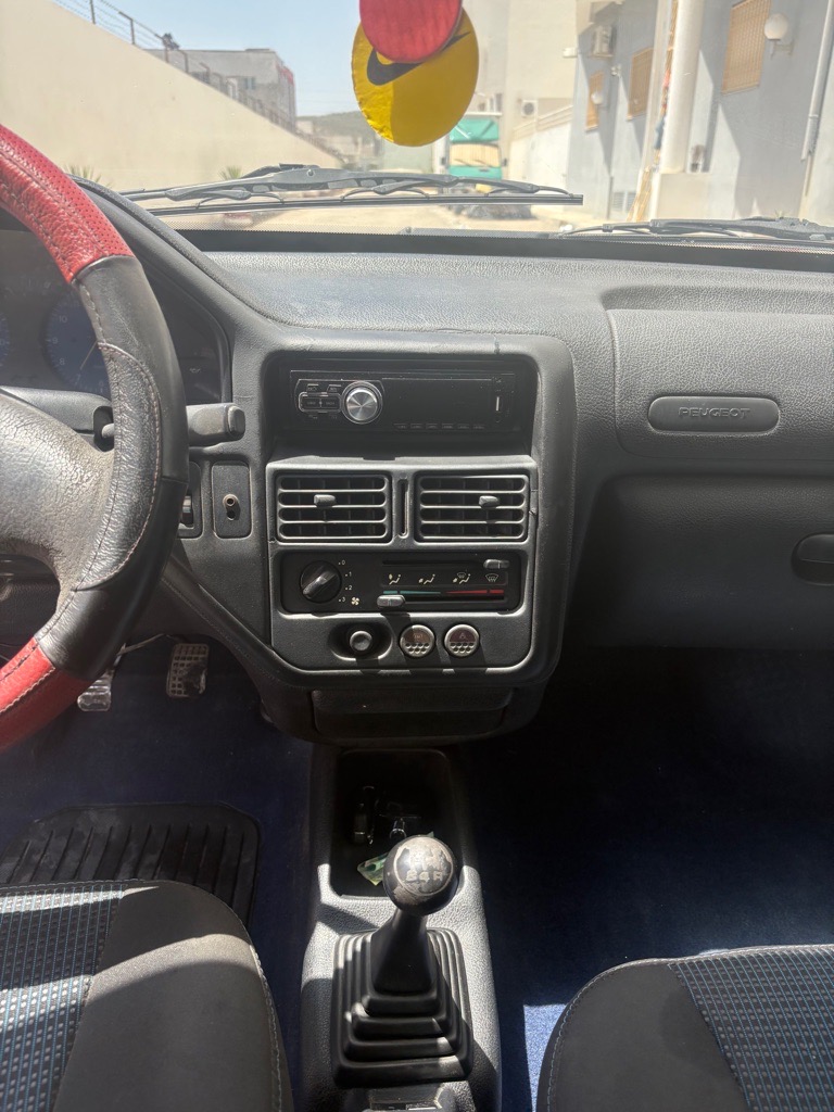 Peugeot 106