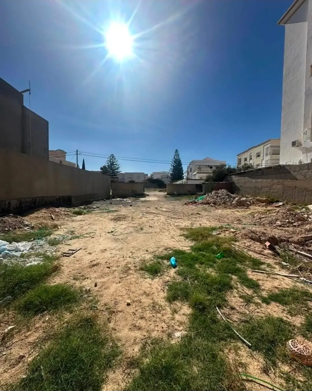Occasion d'or terrain 694 m² pré GP1et carrefour khezama sousse