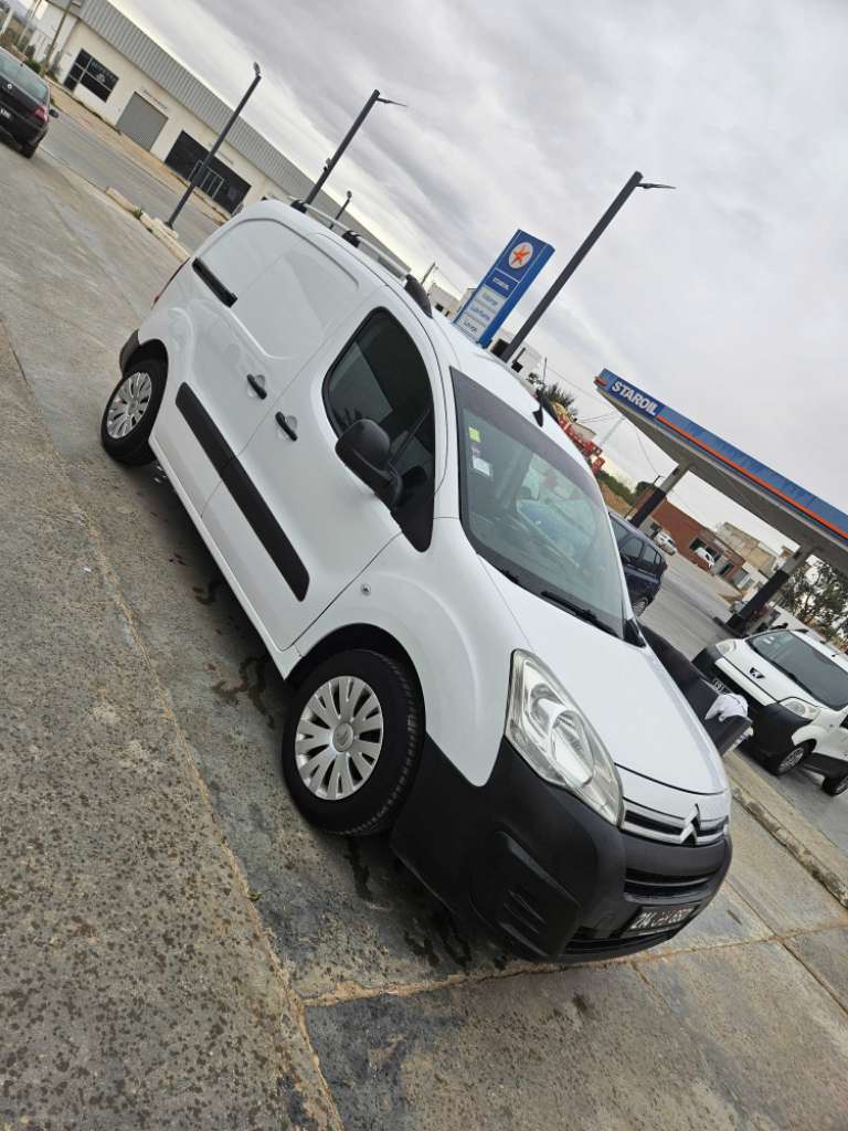 Citroen Berlingo e_ hdi 5 chevaux 4 cylindre 