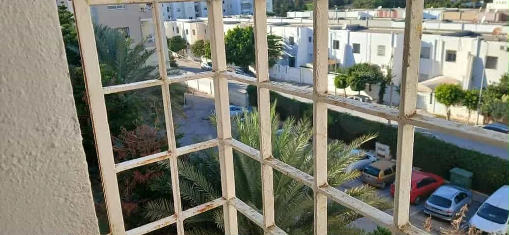 un appartements s+1 au 3éme étage (sans ascenseur) a louer a Mannouba