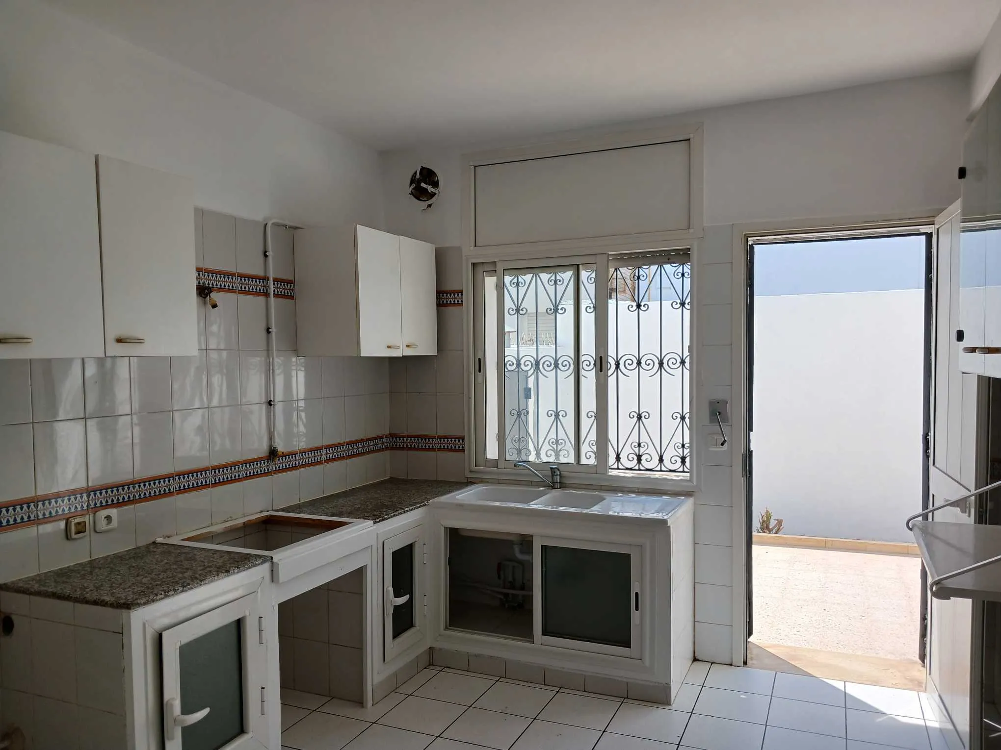 A louer pour jeune couple Duplex à Boumhel Bassatine