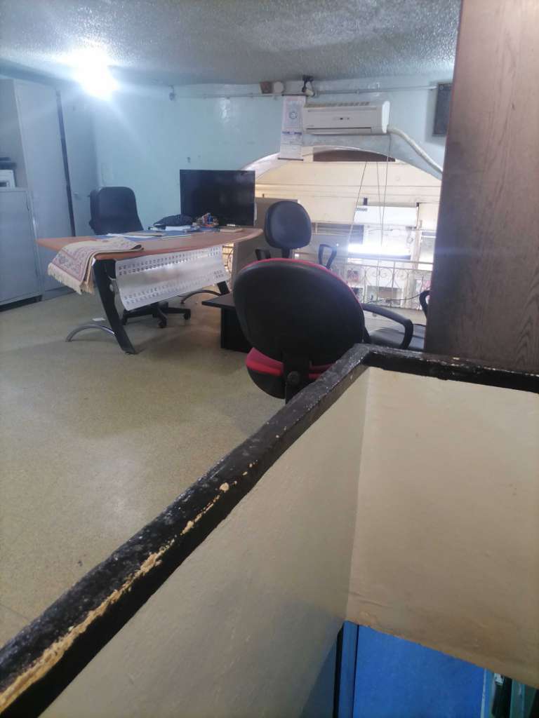 Local commercial mur