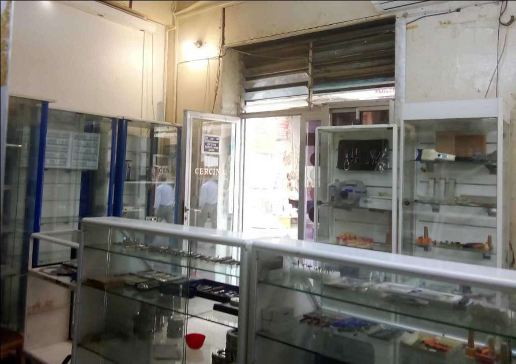 Local commercial mur