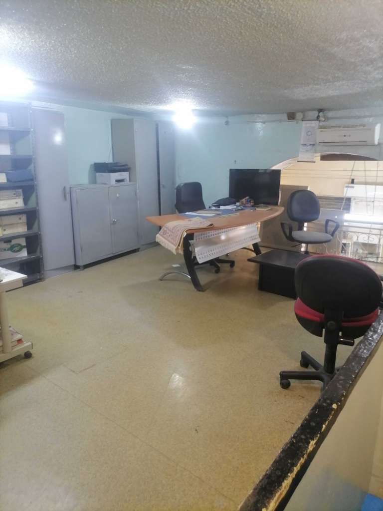 Local commercial mur