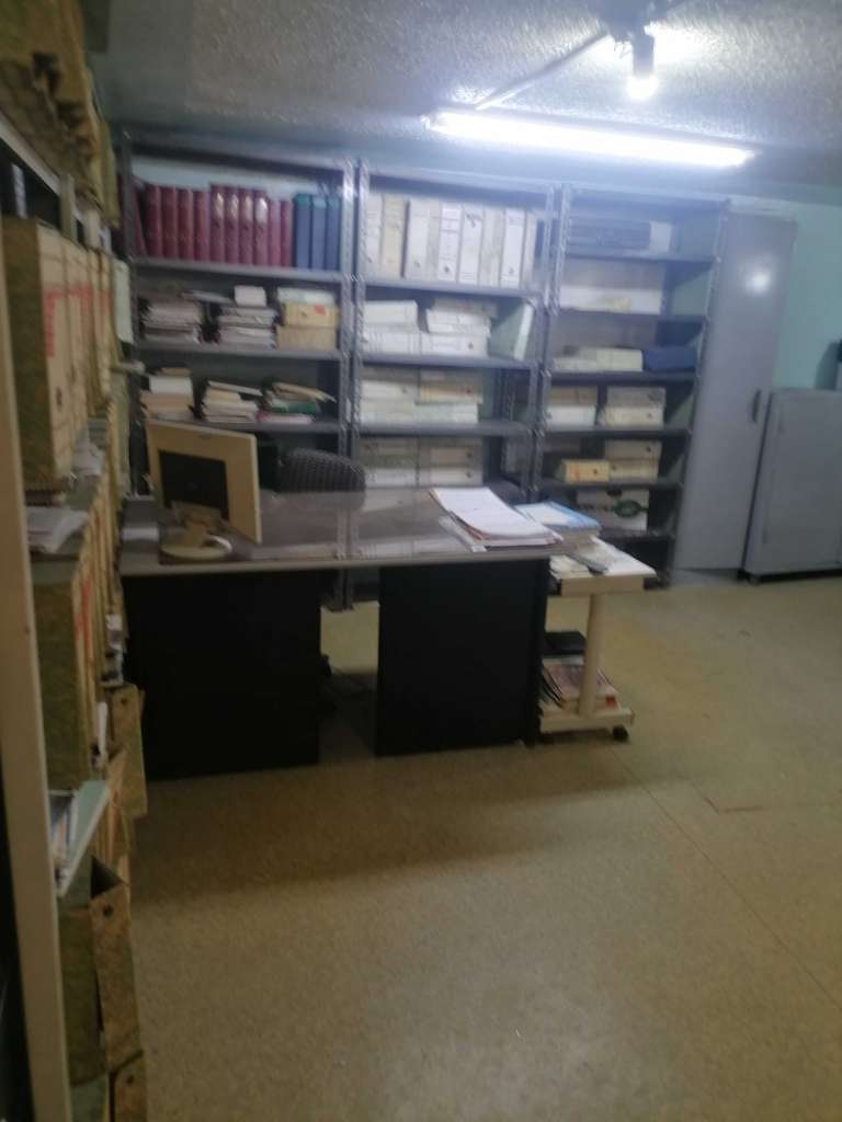 Local commercial mur