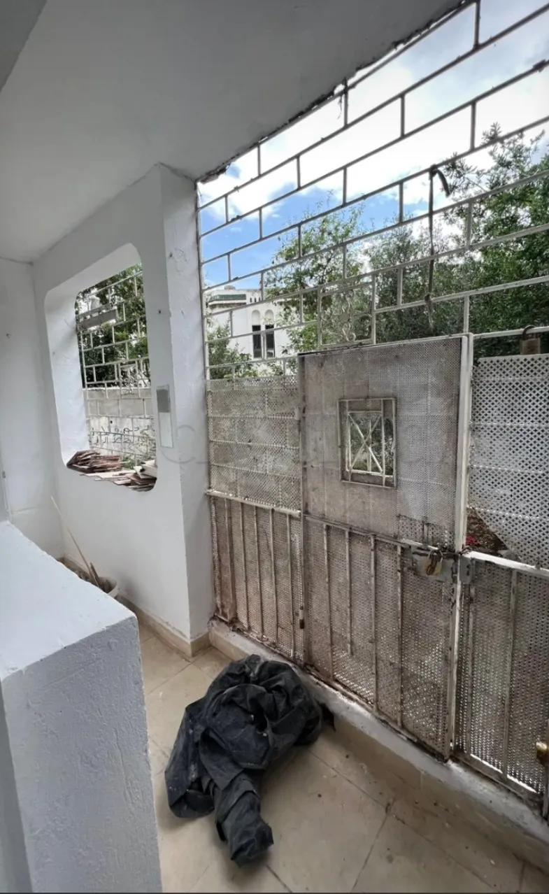 Location S2 vide à Cité El Khadhra