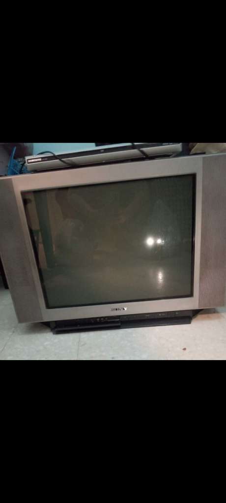 A vendre télévision Sony ancien modèle 