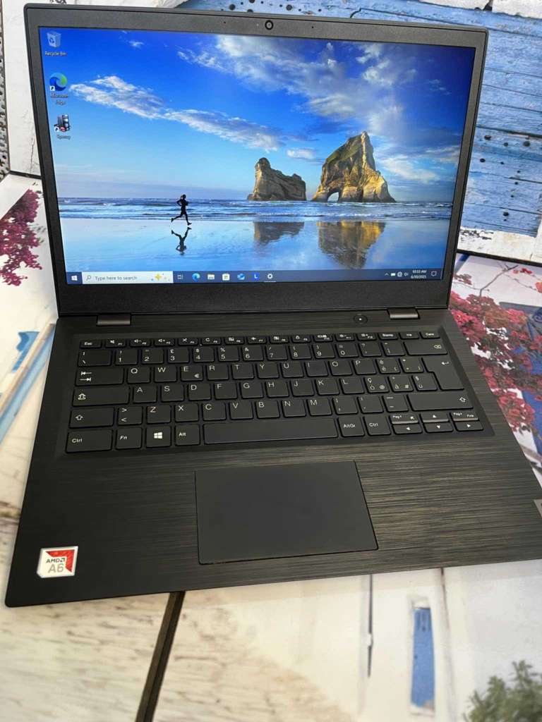 Pc Lenevo 14w importé _ État Comme Neuf