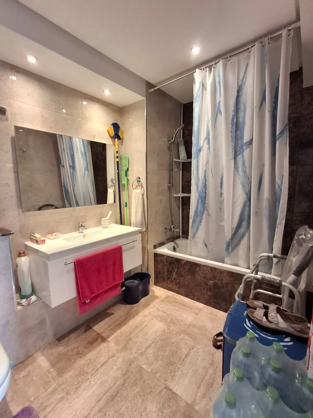 đĂ VENDRE | S+2 avec Parking Ă Chott Mariem â RĂ©sidence pieds dans lâeauđ