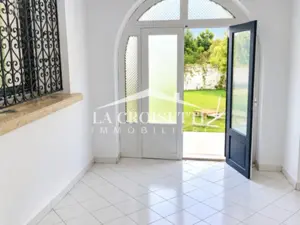 Appartement meublé S+2 avec jardin à Gammarth Mrcl0040