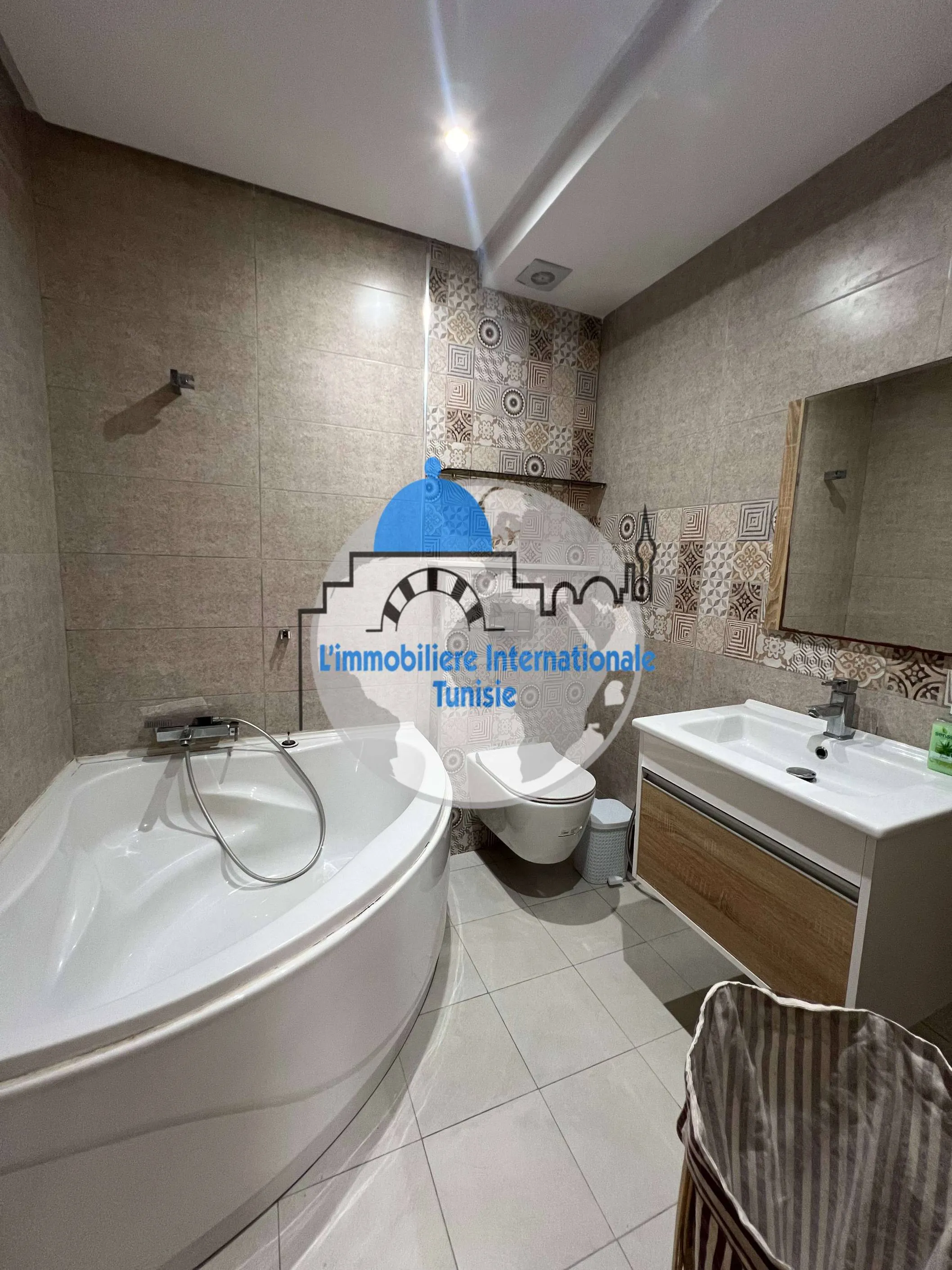 Appartement de luxe S+3 à louer à Sahloul 4