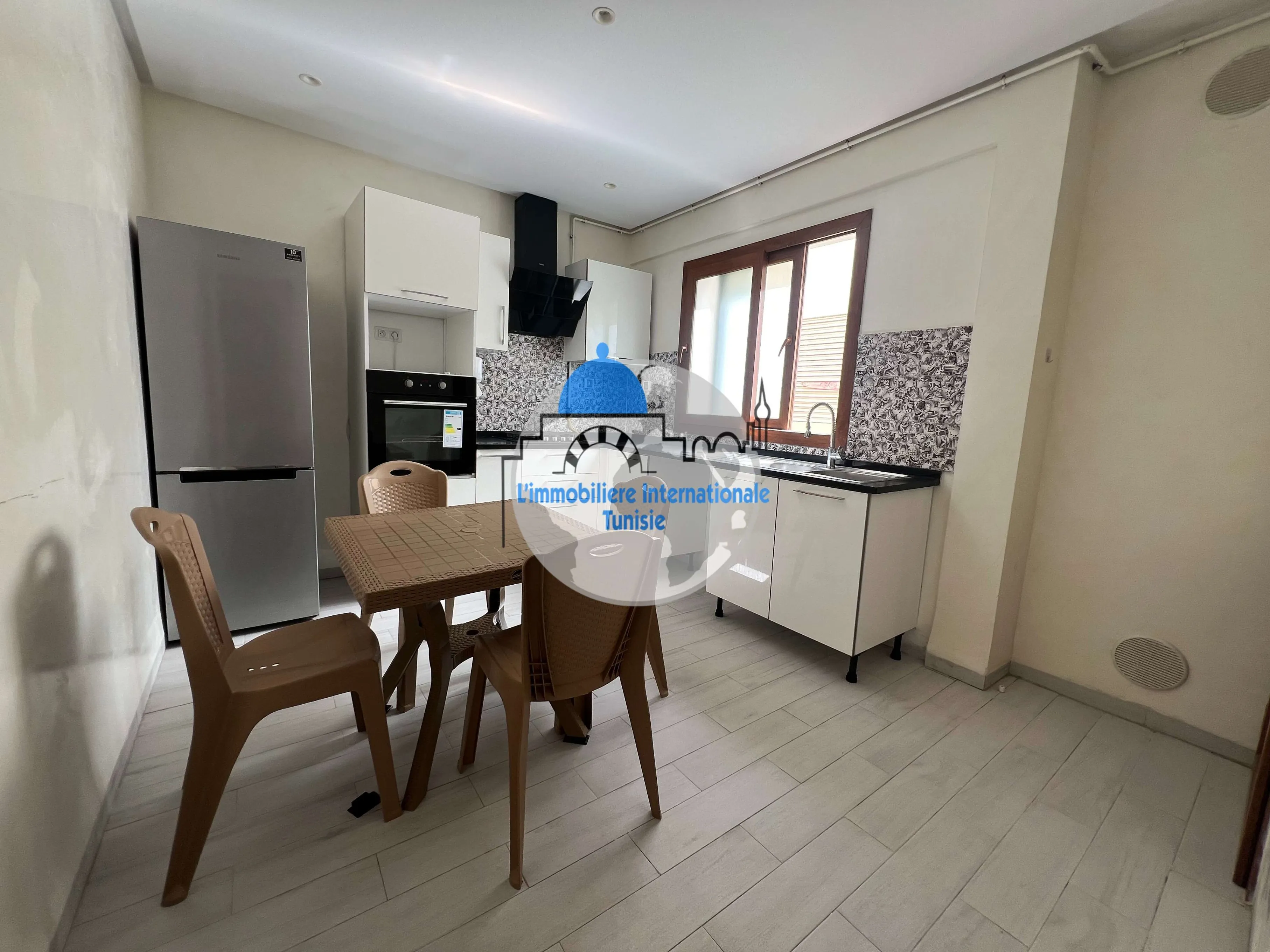 Appartement de luxe S+3 à louer à Sahloul 4