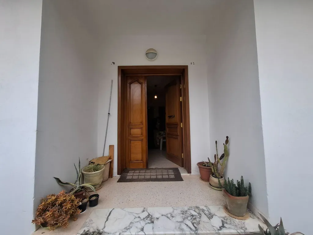 Maison 3 niveaux à vendre à Mourouj 6 près école Be Smart