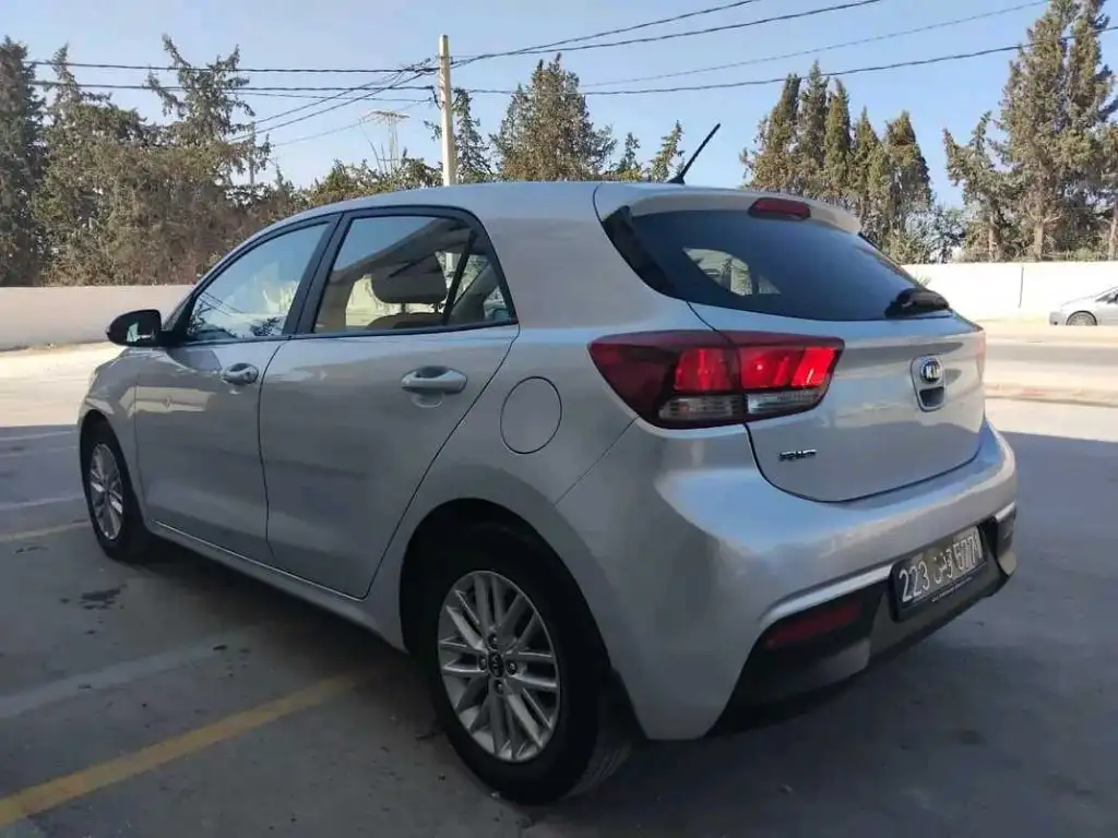 KIA RIO COUPÉ PREMIÈRE MAIN TRÈS PROPRE
