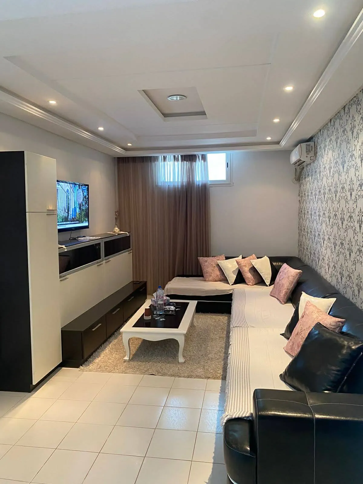 A vendre villa prestigieuse à Sahloul 4