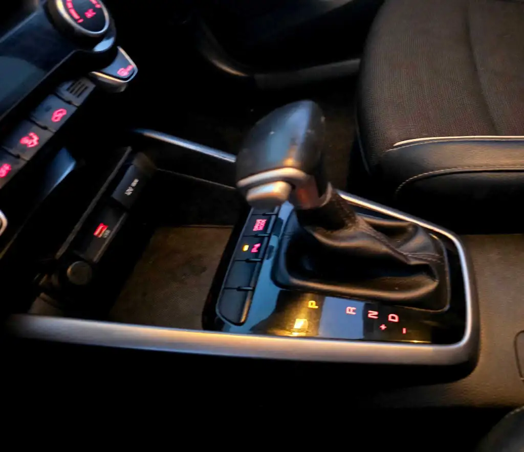  KIA STONIC GT 2024 essence hybrid 🔥
 
👌On accepte l'échange des voitures