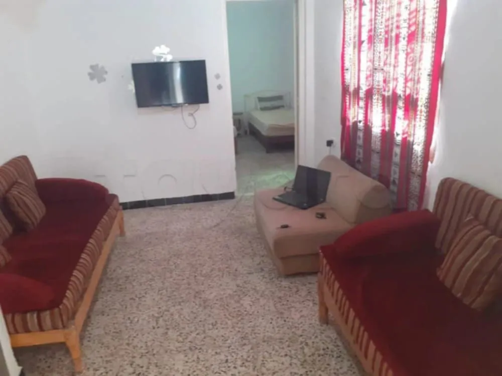 un studio s+1 meublé au rdc a louer situé a Bardo En face Clinique