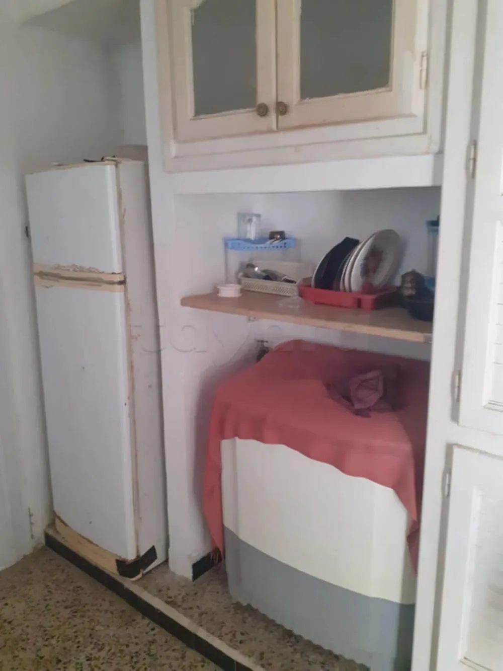 un studio s+1 meublé au rdc a louer situé a Bardo En face Clinique