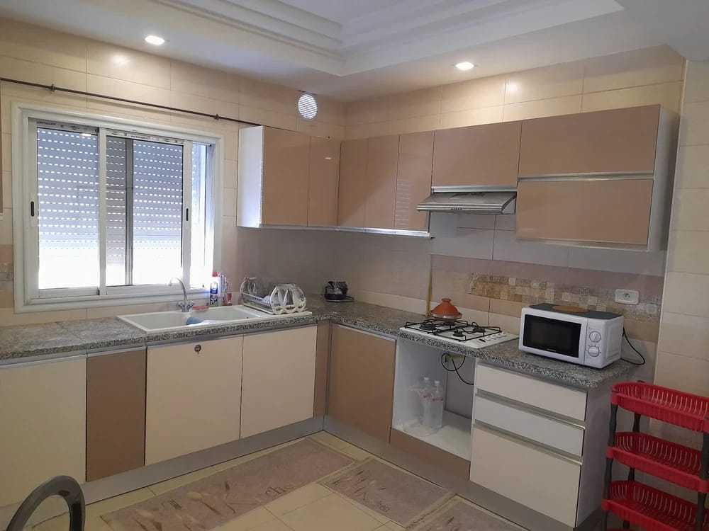 A vendre appartement située  exactement hey rayhen sousse