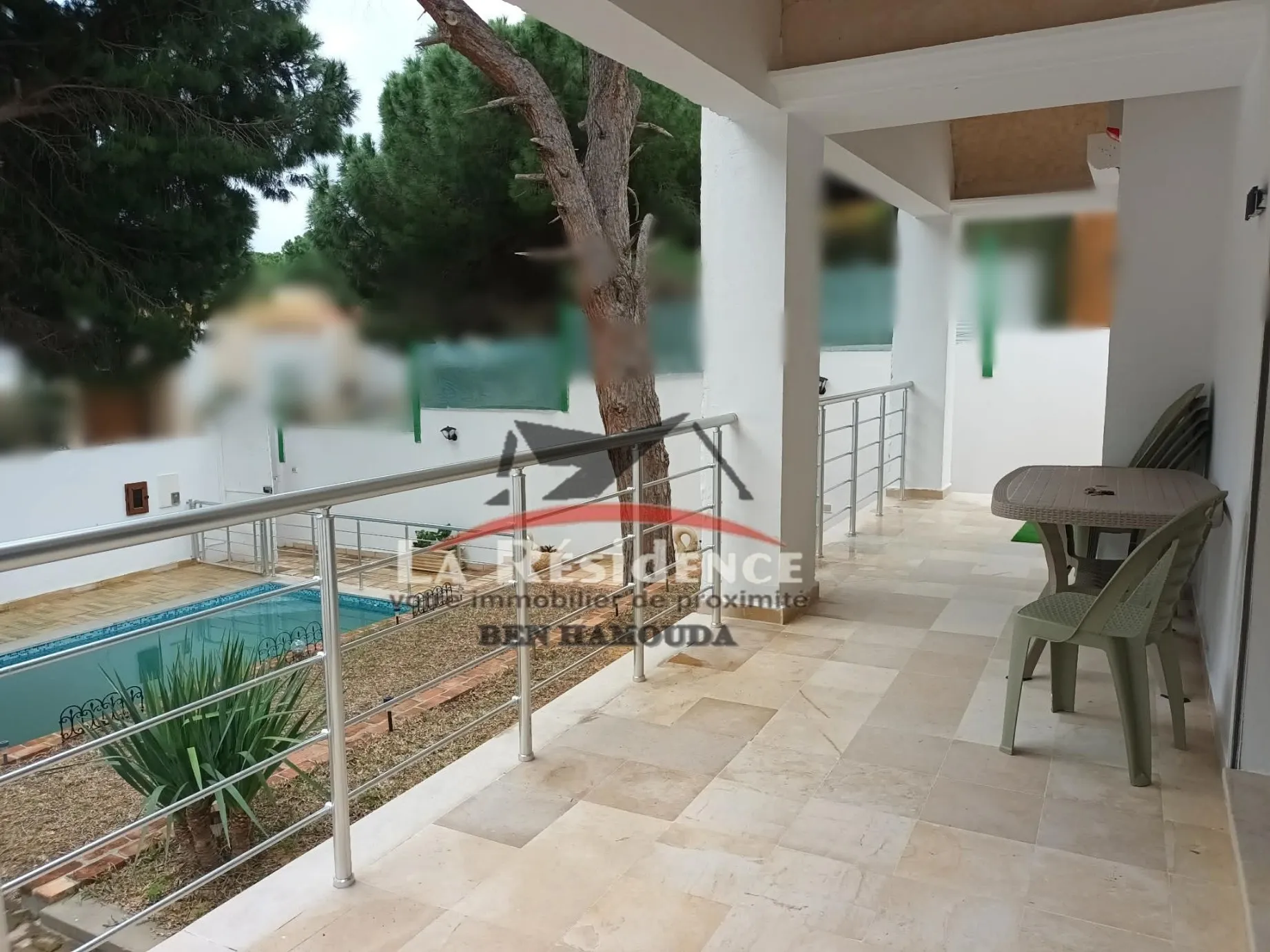 A louer Villa Richement Meublée avec Piscine à La Corniche Bizerte.